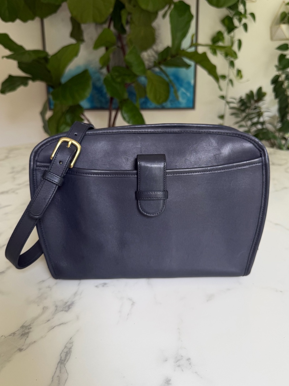 Coach Vintage Brighton Crossbody Shoulder Bag 9895 Navy Blue Leather 90s 80s USA